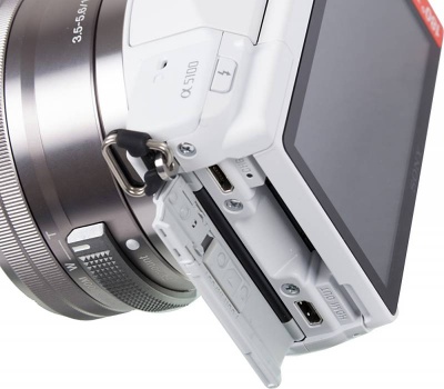 Фотоаппарат Sony Alpha A5100 белый 24.3Mpix 3" 1080p WiFi E PZ 16-50mm f/3.5-5.6 OSS NP-FW50 (с объективом)