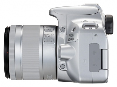 Зеркальный Фотоаппарат Canon EOS 200D серебристый 24.2Mpix EF-S 18-55mm f/3.5-5.6 IS STM 3" 1080p Full HD SDXC Li-ion